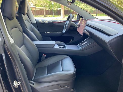 Used 2026 Tesla Model Y Long Range image 36