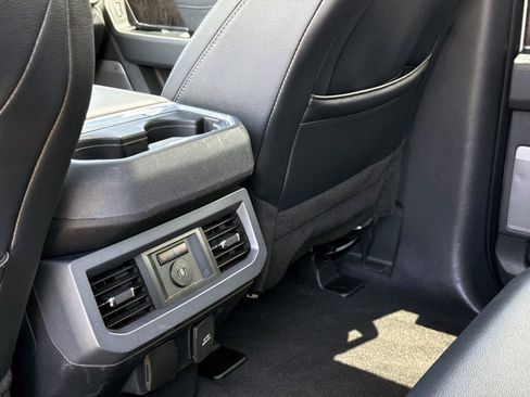 Used 2024 Ford F250 Lariat w/ Lariat Ultimate Package AWD/4WD image 18