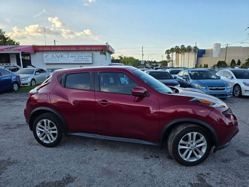 Used 2015 Nissan Juke S FWD image 8