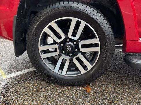 Used 2020 Toyota 4Runner Limited image 11