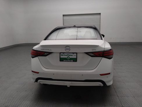 Used 2022 Nissan Sentra SR w/ SR Premium Package FWD image 7