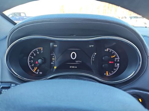 Used 2018 Jeep Grand Cherokee Limited image 23