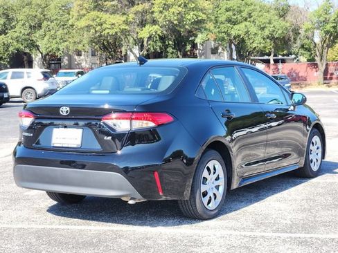 Used 2026 Toyota Corolla LE FWD image 4