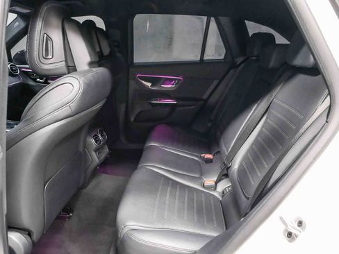 Used 2025 Mercedes-Benz GLC 350e 4MATIC image 23