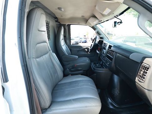 Used 2021 Chevrolet Express 2500 w/ Driver Convenience Package RWD image 26