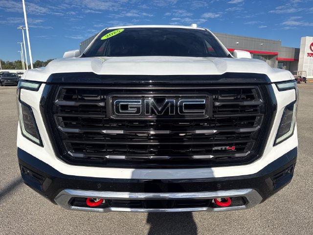 Used 2025 GMC Yukon AT4 Ultimate AWD/4WD image 9