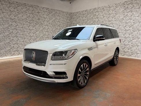 Used 2020 Lincoln Navigator Reserve w/ Luxury Package AWD/4WD image 3