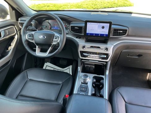 Used 2023 Ford Explorer XLT w/ Equipment Group 202A image 14