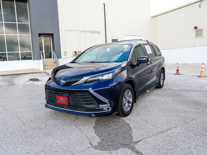 Used 2024 Toyota Sienna XLE