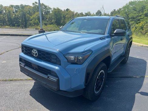 Certified 2025 Toyota 4Runner TRD Off-Road AWD/4WD image 7