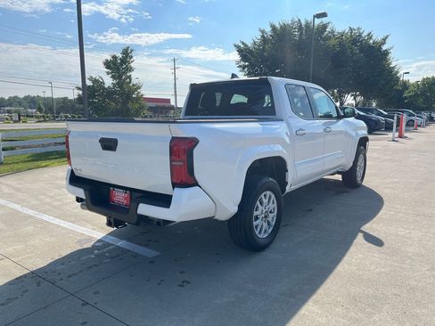 New 2025 Toyota Tacoma SR5 image 5