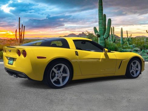 Used 2007 Chevrolet Corvette Coupe w/ Preferred Equipment Group RWD image 3