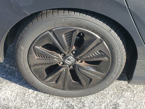 Used 2018 Honda Civic EX image 7