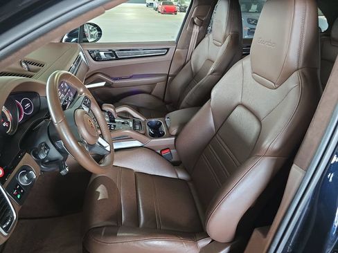 Used 2021 Porsche Cayenne Turbo AWD/4WD image 5