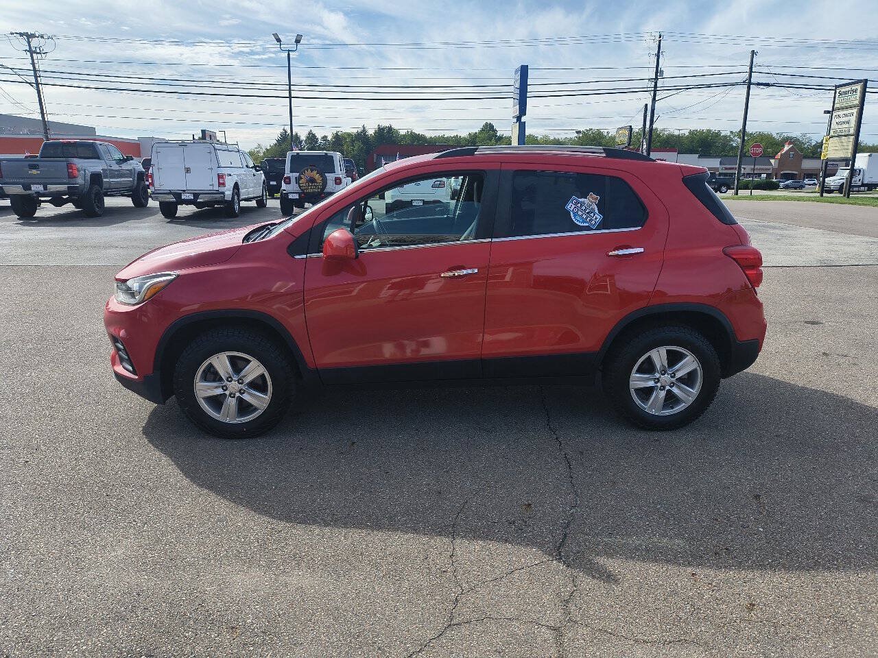 Used 2020 Chevrolet Trax LT w/ LT Convenience Package AWD/4WD image 26