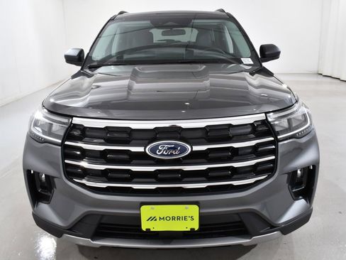 New 2025 Ford Explorer Active w/ Active Comfort Package image 3