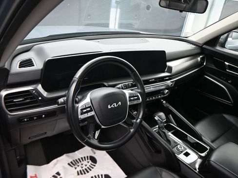 Used 2024 Kia Telluride S w/ S Sunroof Package AWD/4WD image 2