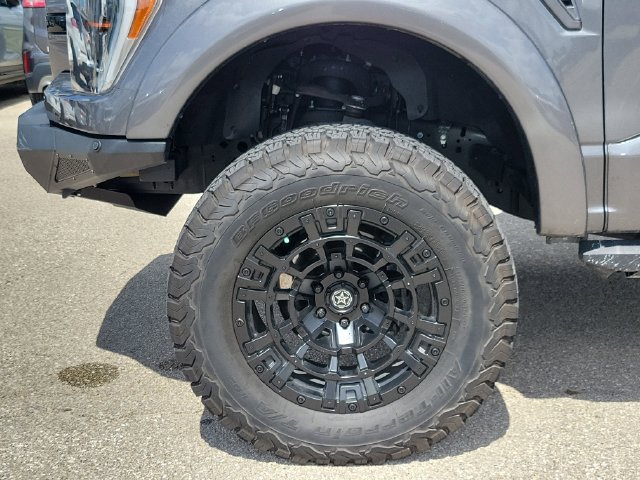 Used 2023 Ford F150 Lariat w/ Equipment Group 502A High AWD/4WD image 8