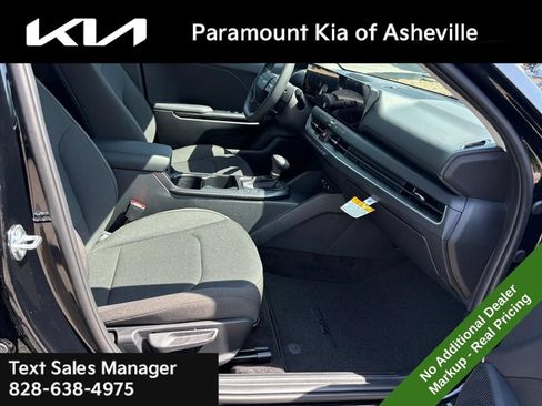 New 2026 Kia K4 FWD image 16