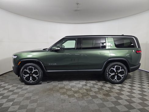 Used 2024 Rivian R1S Adventure AWD/4WD image 2