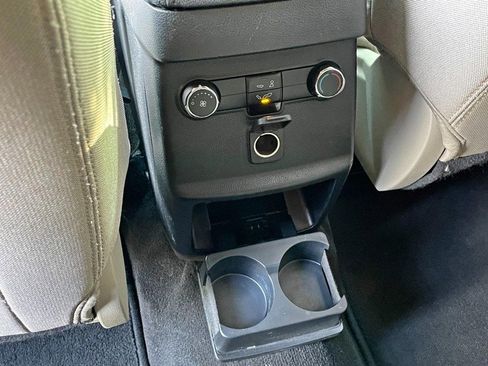 Used 2018 Ford Explorer FWD image 17