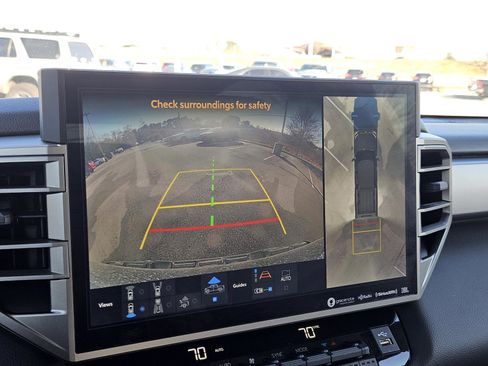 Used 2024 Toyota Tundra Limited image 19