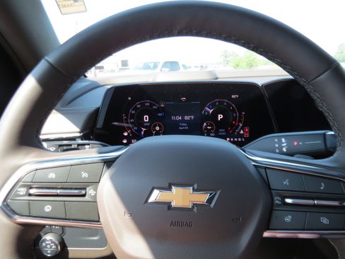 Used 2025 Chevrolet Tahoe LT w/ Comfort Package AWD/4WD image 28