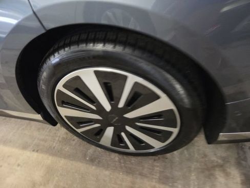 Used 2024 Lucid Air Touring AWD/4WD image 10