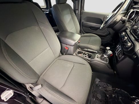 Used 2018 Jeep Wrangler Unlimited Sport S AWD/4WD image 15