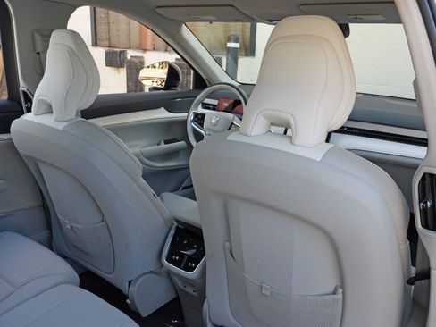 Used 2025 Volvo EX90 Plus AWD/4WD image 35