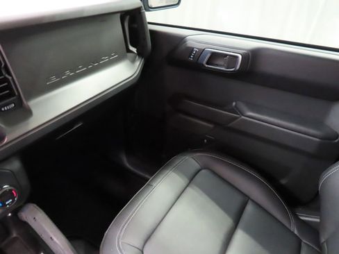 Used 2025 Ford Bronco Badlands w/ Sasquatch Package AWD/4WD image 34