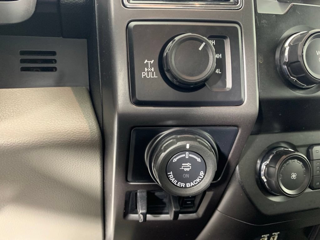 Used 2019 Ford F150 XLT w/ Equipment Group 302A Luxury AWD/4WD image 15