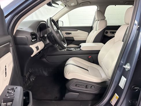 New 2026 Honda Pilot Touring image 4