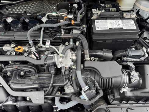 Used 2025 Toyota Corolla LE FWD image 17