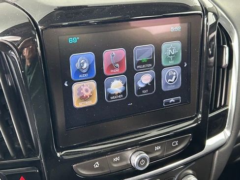 Used 2018 Chevrolet Traverse LT image 31