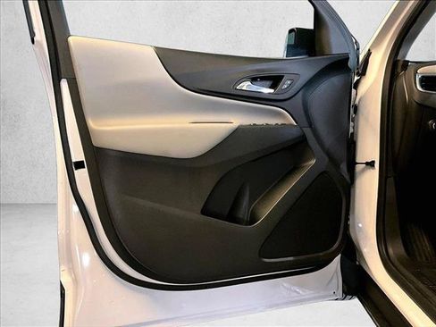 Used 2024 Chevrolet Equinox LS w/ LS Convenience Package FWD image 18