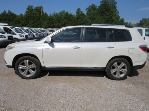 Used 2013 Toyota Highlander Limited image 8