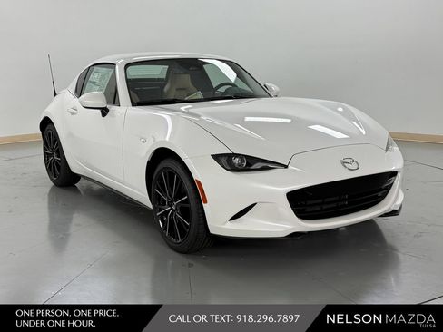 New 2026 MAZDA MX-5 Miata RF Grand Touring RWD image 4