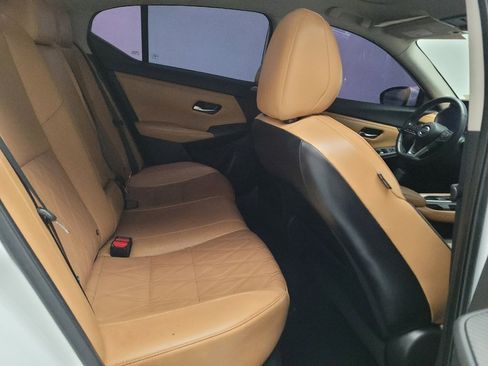 Used 2022 Nissan Sentra SV w/ SV Premium Package FWD image 19