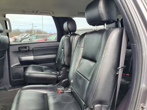 Used 2022 Toyota Sequoia TRD Sport image 8
