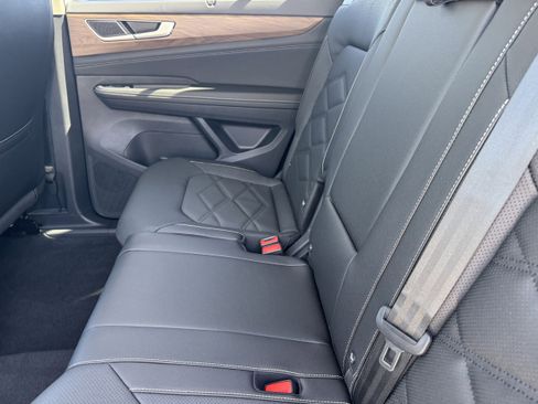 New 2026 Volkswagen Atlas SE image 16