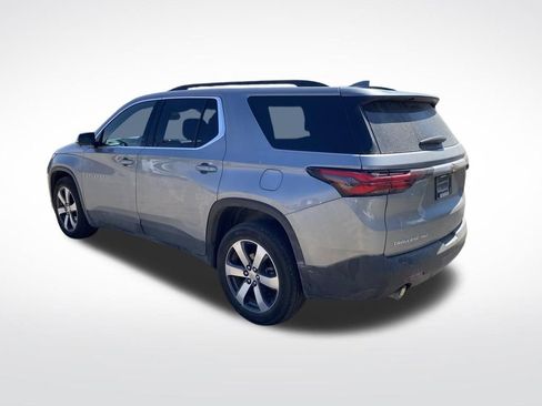 Used 2023 Chevrolet Traverse LT w/ LT Premium Package AWD/4WD image 3