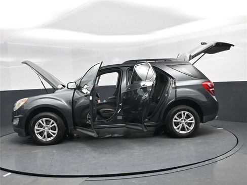 Used 2017 Chevrolet Equinox LT w/ Convenience Package image 20