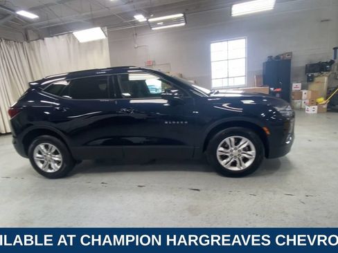 Used 2021 Chevrolet Blazer LT FWD image 2