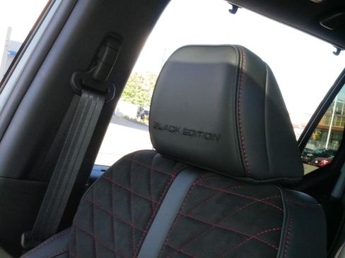 Used 2026 Honda Pilot Black Edition image 35
