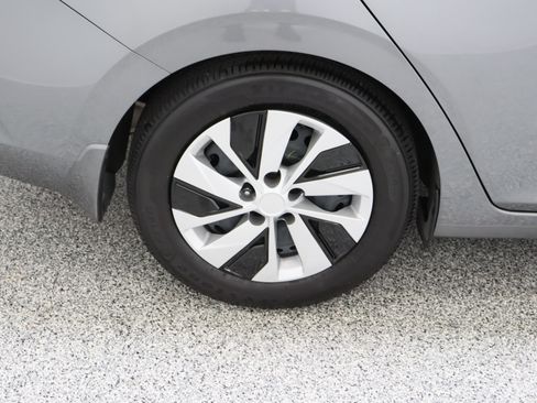 Used 2025 Nissan Sentra S FWD image 6