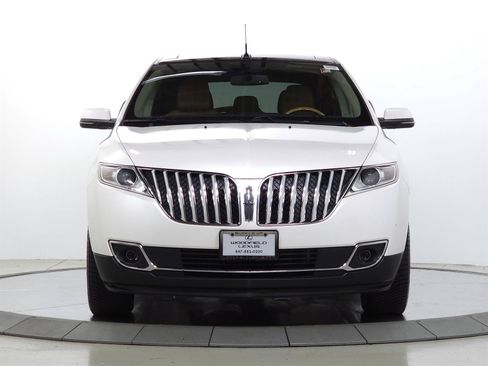 Used 2013 Lincoln MKX AWD image 2