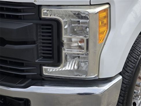 Used 2017 Ford F250 XL w/ Power Equipment Group image 12