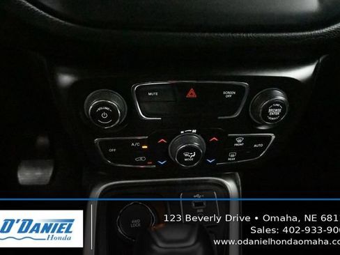 Used 2021 Jeep Compass Latitude w/ Convenience Group AWD/4WD image 31