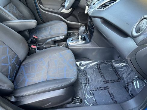 Used 2012 Ford Fiesta SE FWD image 10